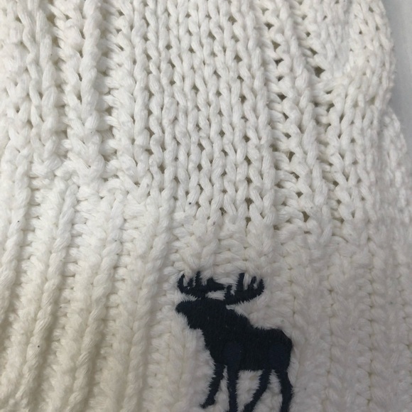 Abercrombie and Fitch - Cableknit Sweater - Picture 6 of 6
